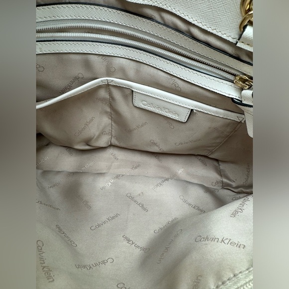 CALVIN‎ KLEIN White Floral Printed Tote - Picture 4 of 8